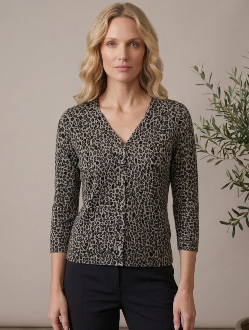 Liz Claiborne Silk Cheetah Print Button Up Top
